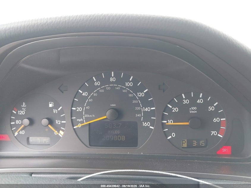 2000 Mercedes-benz E-class VIN WDBJF65J0YA998548 IAAI salvage auction — NORMAL WEAR, Clear - Dealer Only (California), sold $325 on 2026-07-20 (photo 7)
