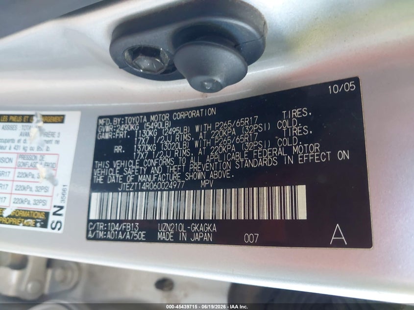 2006 Toyota 4runner VIN JTEZT14R060024977 IAAI salvage auction — NORMAL WEAR, Clear (Arizona), sold $1,250 on 2026-07-07 (photo 9)