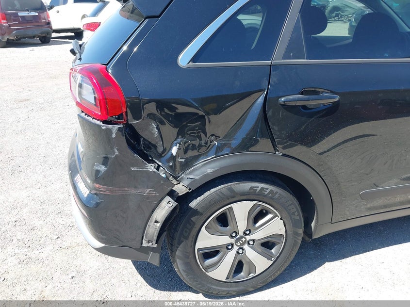 2018 Kia Niro VIN KNDCB3LC6J5156725 IAAI salvage auction — RIGHT SIDE, Salvage (California), sold $2,575 on 2026-07-16 (photo 6)