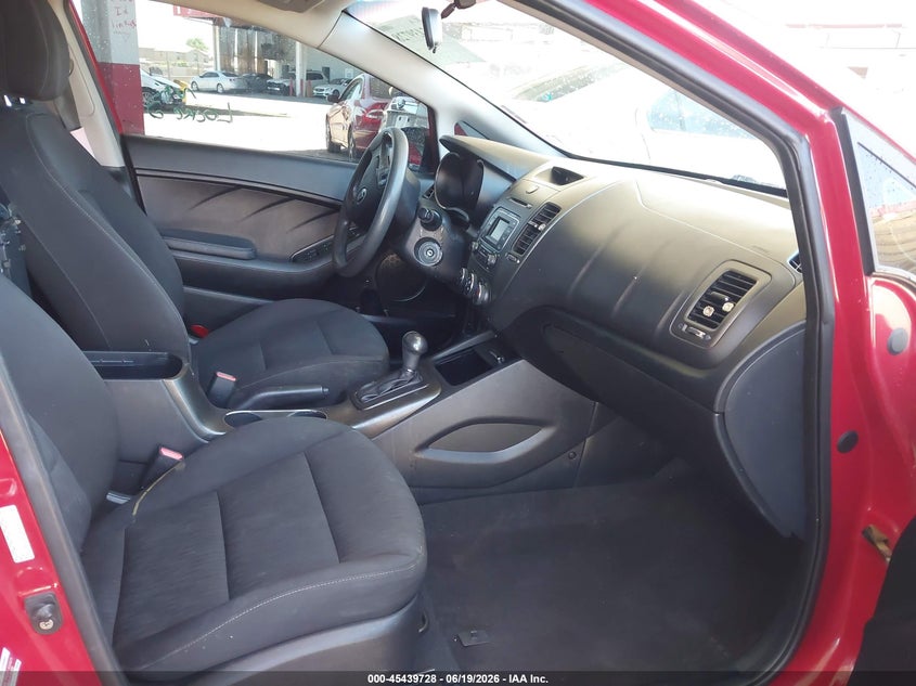 2016 Kia Forte VIN KNAFK4A6XG5559614 IAAI salvage auction — NORMAL WEAR, Restored (Arizona), sold $1,425 on 2026-07-07 (photo 5)