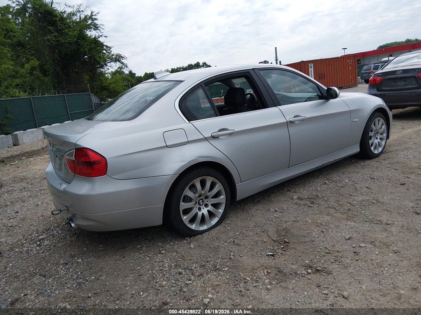 2007 BMW 3er VIN WBAVD53587A007424 IAAI salvage auction — NORMAL WEAR, Clear (Maryland), sold $850 on 2026-07-16 (photo 4)