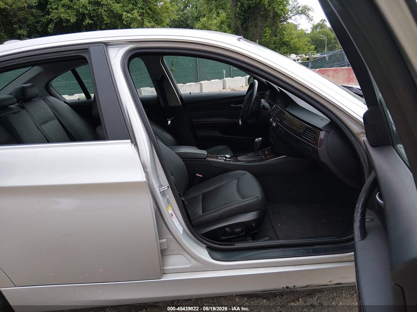 2007 BMW 3er VIN WBAVD53587A007424 IAAI salvage auction — NORMAL WEAR, Clear (Maryland), sold $850 on 2026-07-16 (photo 5)