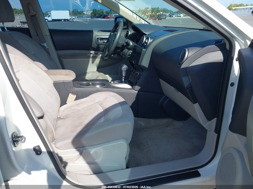 2011 Nissan Rogue VIN JN8AS5MT7BW180811 IAAI salvage auction — NORMAL WEAR, Clear (Florida), sold $25 on 2026-07-29 (photo 5)