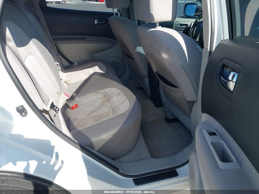 2011 Nissan Rogue VIN JN8AS5MT7BW180811 IAAI salvage auction — NORMAL WEAR, Clear (Florida), sold $25 on 2026-07-29 (photo 8)