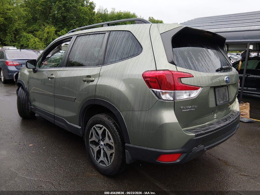 2019 Subaru Forester VIN JF2SKAGC8KH555616 IAAI salvage auction — SIDE, Salvage (Connecticut), sold $1,275 on 2026-07-30 (photo 3)