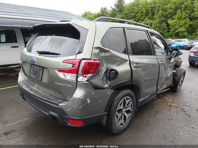2019 Subaru Forester VIN JF2SKAGC8KH555616 IAAI salvage auction — SIDE, Salvage (Connecticut), sold $1,275 on 2026-07-30 (photo 4)