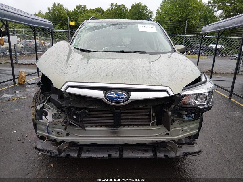 2019 Subaru Forester VIN JF2SKAGC8KH555616 IAAI salvage auction — SIDE, Salvage (Connecticut), sold $1,275 on 2026-07-30 (photo 6)