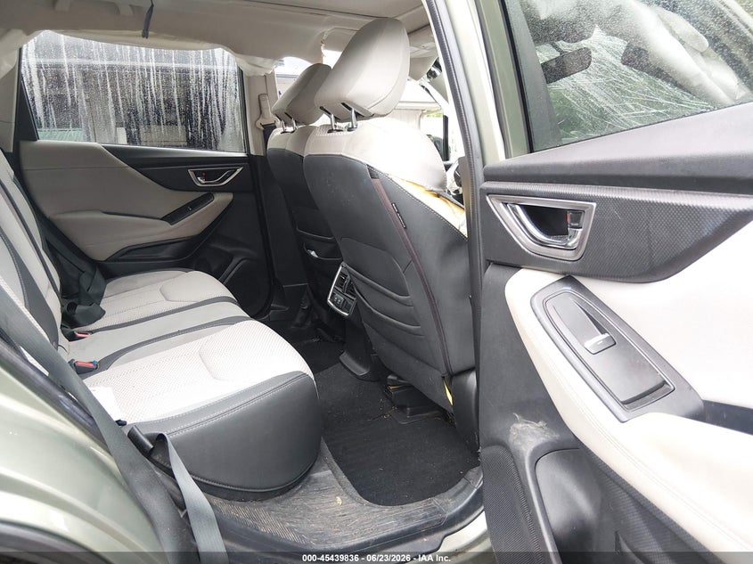 2019 Subaru Forester VIN JF2SKAGC8KH555616 IAAI salvage auction — SIDE, Salvage (Connecticut), sold $1,275 on 2026-07-30 (photo 8)