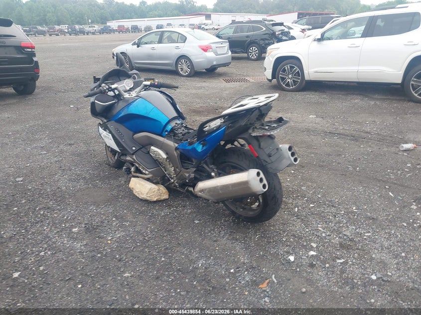 2016 BMW K 1600 VIN WB1061100GZX83228 IAAI salvage auction — LEFT SIDE, Salvage - Greater Than 75% (Maryland), sold $550 on 2026-07-28 (photo 3)