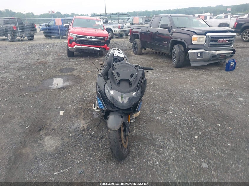 2016 BMW K 1600 VIN WB1061100GZX83228 IAAI salvage auction — LEFT SIDE, Salvage - Greater Than 75% (Maryland), sold $550 on 2026-07-28 (photo 5)
