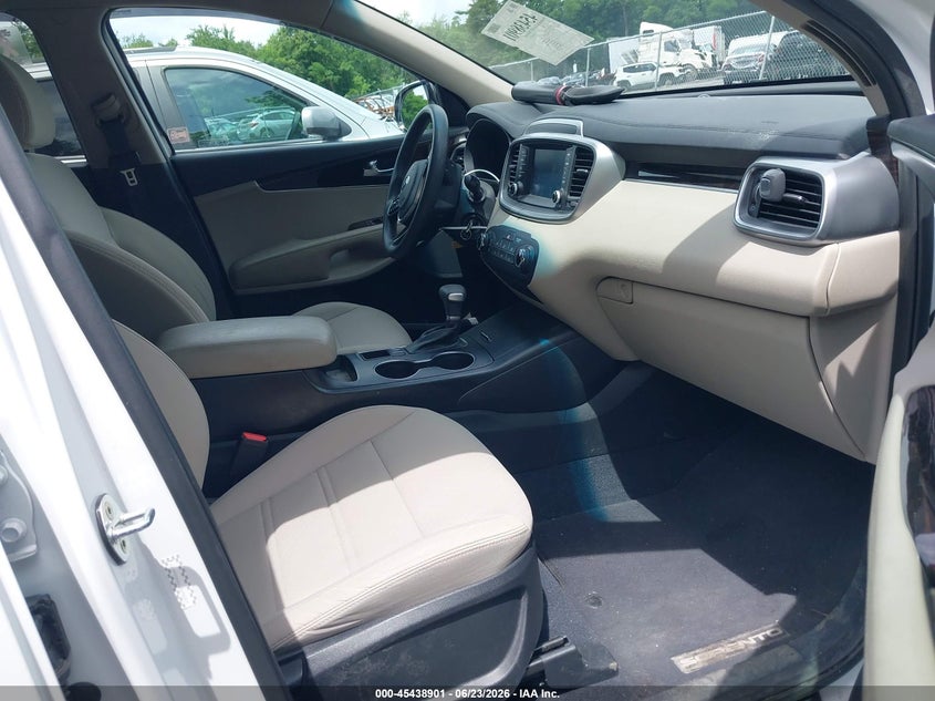 2020 Kia Sorento VIN 5XYPGDA31LG696327 IAAI salvage auction — RIGHT FRONT, Mv-907A (New York), sold $4,250 on 2026-07-14 (photo 5)