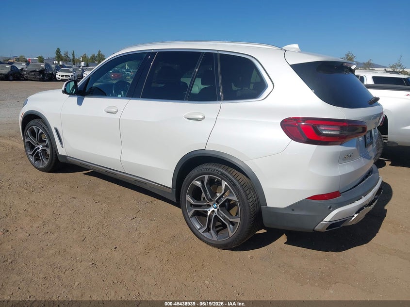 2021 BMW X5 VIN 5UXCR4C07M9F13948 IAAI salvage auction — FRONT & REAR, Salvage Title, sold $14,200 on 2026-07-27 (photo 3)