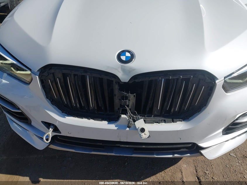 2021 BMW X5 VIN 5UXCR4C07M9F13948 IAAI salvage auction — FRONT & REAR, Salvage Title, sold $14,200 on 2026-07-27 (photo 6)