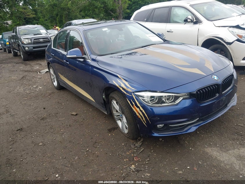 2018 BMW 3er VIN WBA8D9C55JA615333 IAAI salvage auction — SIDE, Salvage Title, sold $8,200 on 2026-08-04 (photo 1)