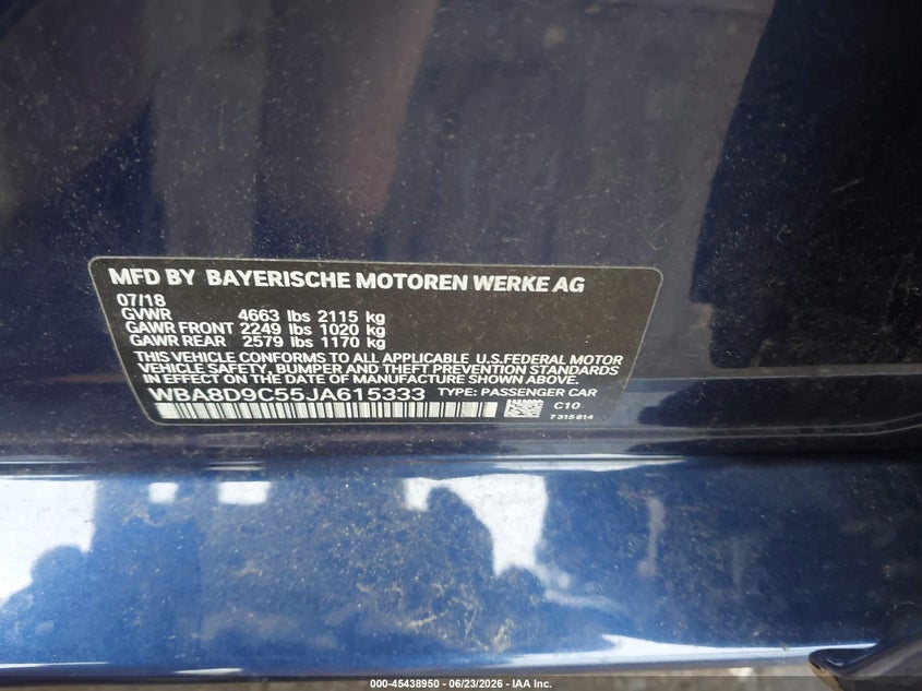 2018 BMW 3er VIN WBA8D9C55JA615333 IAAI salvage auction — SIDE, Salvage Title, sold $8,200 on 2026-08-04 (photo 9)