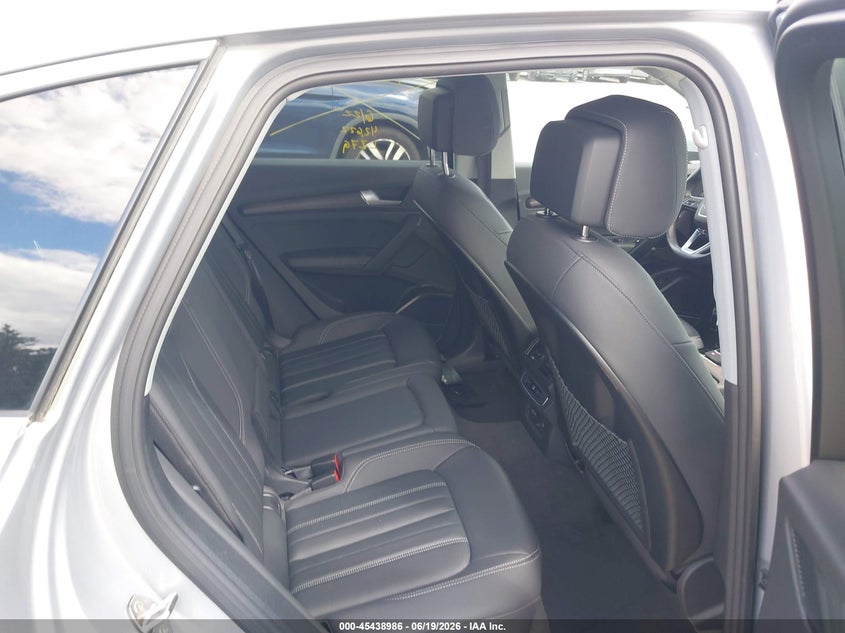 2022 Audi Q5 VIN WA1EAAFY0N2115385 IAAI salvage auction — FRONT END, Salvage (Massachusetts), sold $14,600 on 2026-07-24 (photo 8)