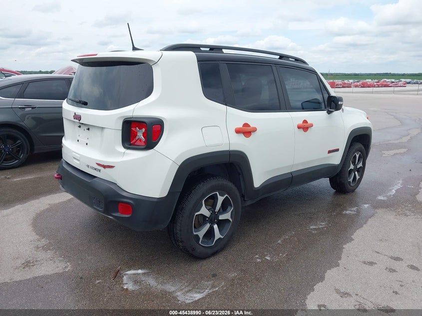 2020 Jeep Renegade VIN ZACNJBC15LPL42946 IAAI salvage auction — REAR END, Salvage (Nebraska), sold $3,450 on 2026-07-30 (photo 4)