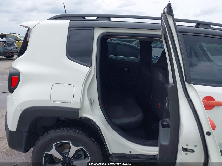 2020 Jeep Renegade VIN ZACNJBC15LPL42946 IAAI salvage auction — REAR END, Salvage (Nebraska), sold $3,450 on 2026-07-30 (photo 8)