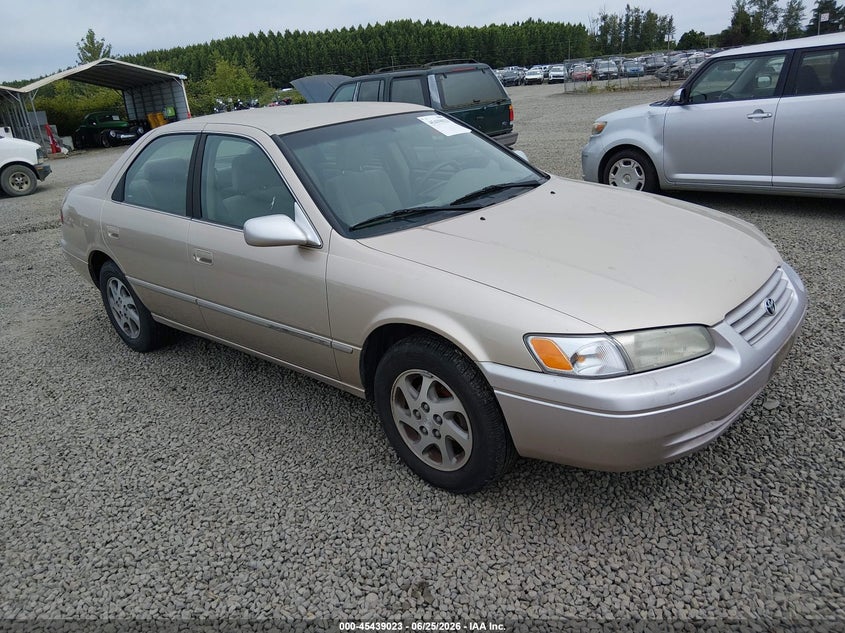 1999 Toyota Camry VIN JT2BF22K7X0231367 IAAI salvage auction — NORMAL WEAR, Clear - Public Restricted (Oregon), sold $1,900 on 2026-07-06 (photo 1)