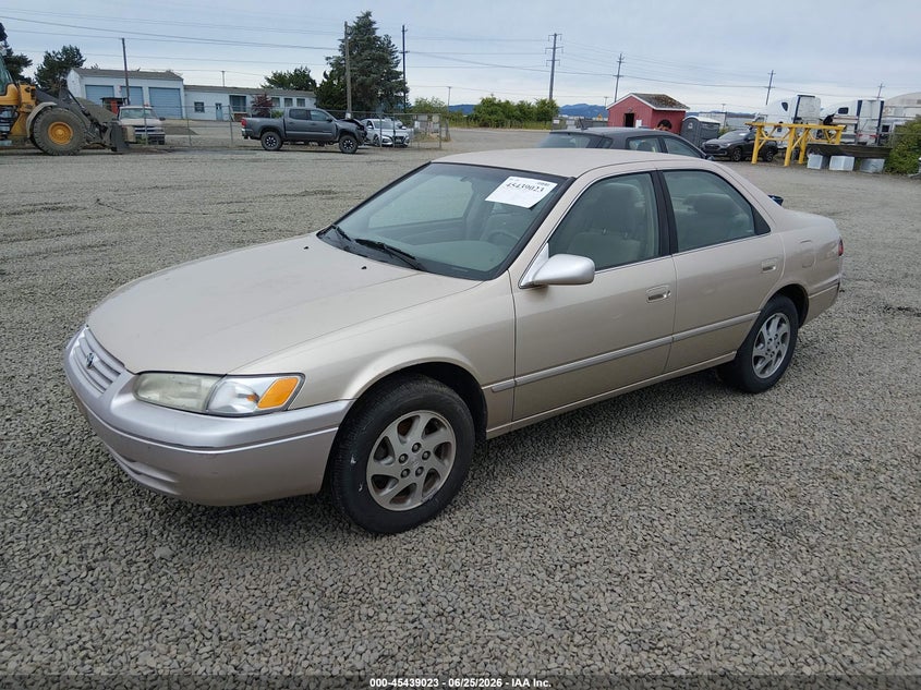 1999 Toyota Camry VIN JT2BF22K7X0231367 IAAI salvage auction — NORMAL WEAR, Clear - Public Restricted (Oregon), sold $1,900 on 2026-07-06 (photo 2)