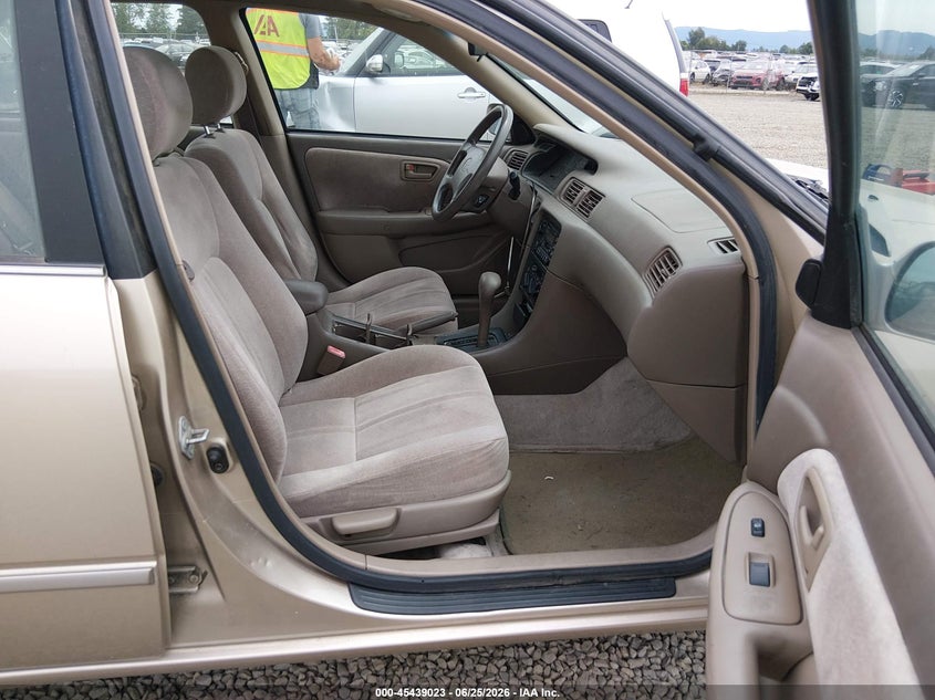 1999 Toyota Camry VIN JT2BF22K7X0231367 IAAI salvage auction — NORMAL WEAR, Clear - Public Restricted (Oregon), sold $1,900 on 2026-07-06 (photo 5)