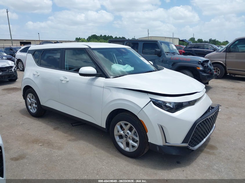 2025 Kia Soul VIN KNDJ23AU1S7931909 IAAI salvage auction — LEFT FRONT, Salvage (Texas), sold $4,350 on 2026-08-02 (photo 1)
