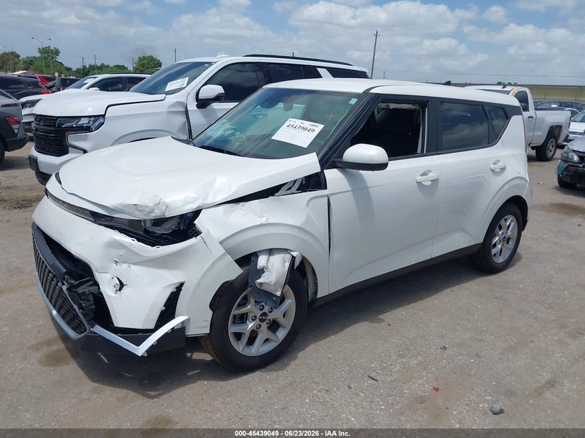 2025 Kia Soul VIN KNDJ23AU1S7931909 IAAI salvage auction — LEFT FRONT, Salvage (Texas), sold $4,350 on 2026-08-02 (photo 2)