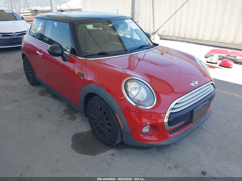 2015 Mini Hard top VIN WMWXM5C57FT941375 IAAI salvage auction — REAR END, Salvage (California), sold $800 on 2026-07-09 (photo 1)