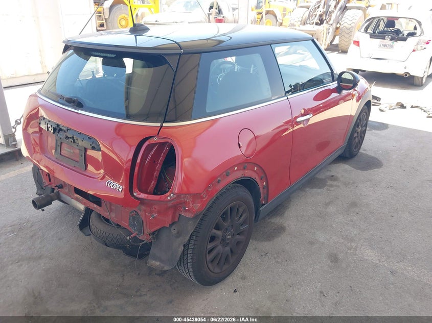 2015 Mini Hard top VIN WMWXM5C57FT941375 IAAI salvage auction — REAR END, Salvage (California), sold $800 on 2026-07-09 (photo 4)