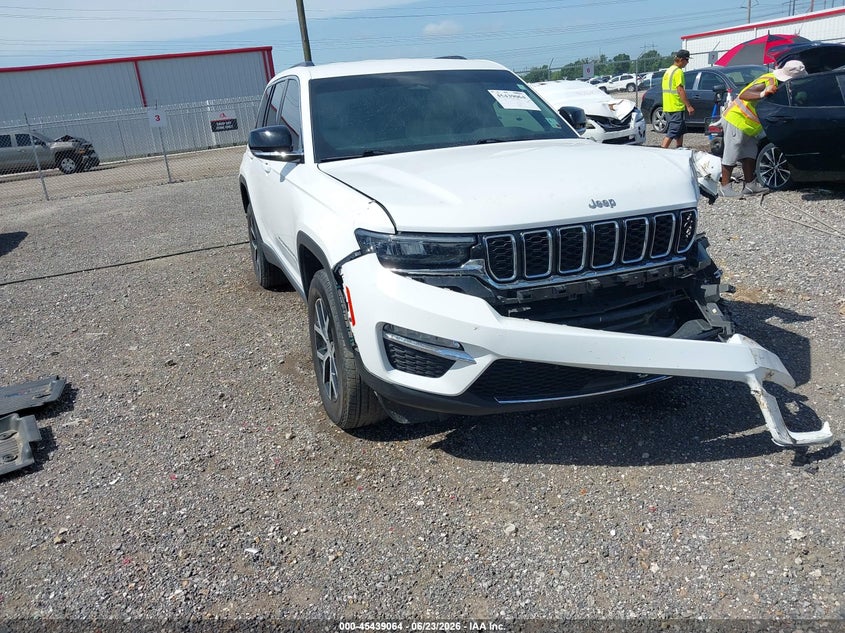 2024 Jeep Grand cherokee VIN 1C4RJGBG9RC186141 — IAAI salvage auction photo