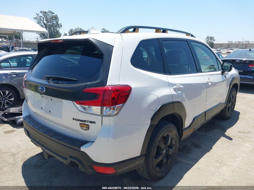 2022 Subaru Forester VIN JF2SKAMCXNH528975 IAAI salvage auction — WATER/FLOOD, Salvage (California), sold $9,650 on 2026-07-08 (photo 4)