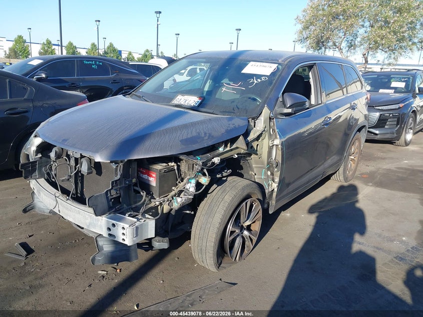 2018 Toyota Highlander VIN 5TDZARFHXJS034337 IAAI salvage auction — LEFT FRONT, Salvage Title, sold $6,000 on 2026-07-08 (photo 6)