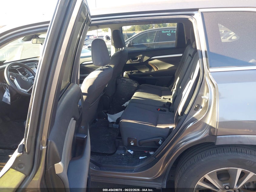 2018 Toyota Highlander VIN 5TDZARFHXJS034337 IAAI salvage auction — LEFT FRONT, Salvage Title, sold $6,000 on 2026-07-08 (photo 8)