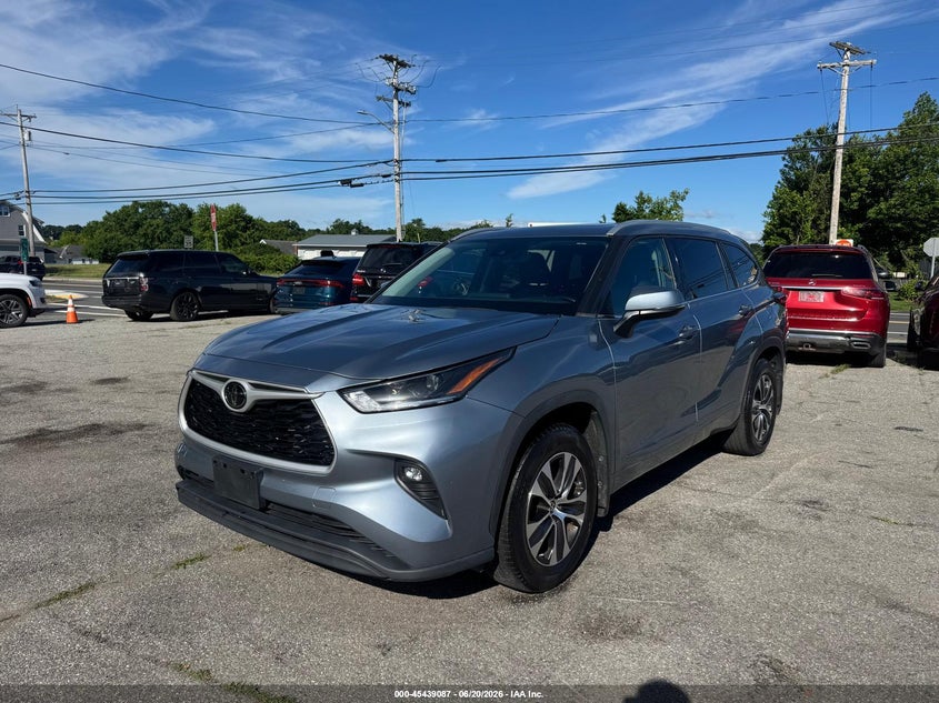 2022 Toyota Highlander VIN 5TDGZRBH6NS174915 IAAI salvage auction — UNKNOWN, Clear (New York), sold $17,775 on 2026-07-08 (photo 2)