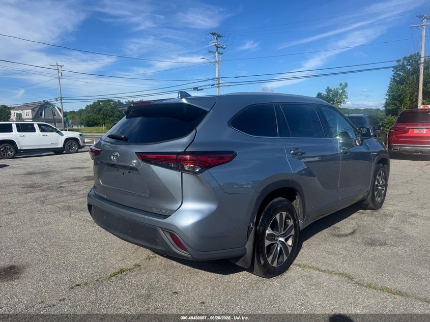2022 Toyota Highlander VIN 5TDGZRBH6NS174915 IAAI salvage auction — UNKNOWN, Clear (New York), sold $17,775 on 2026-07-08 (photo 4)