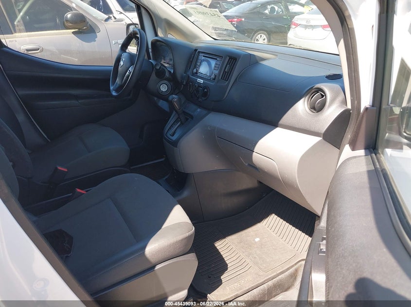 2019 Nissan Nv200 VIN 3N6CM0KNXKK692724 IAAI salvage auction — REAR END, Enterprise Vehicles Clear Only (Washington), sold $1,250 on 2026-07-08 (photo 5)