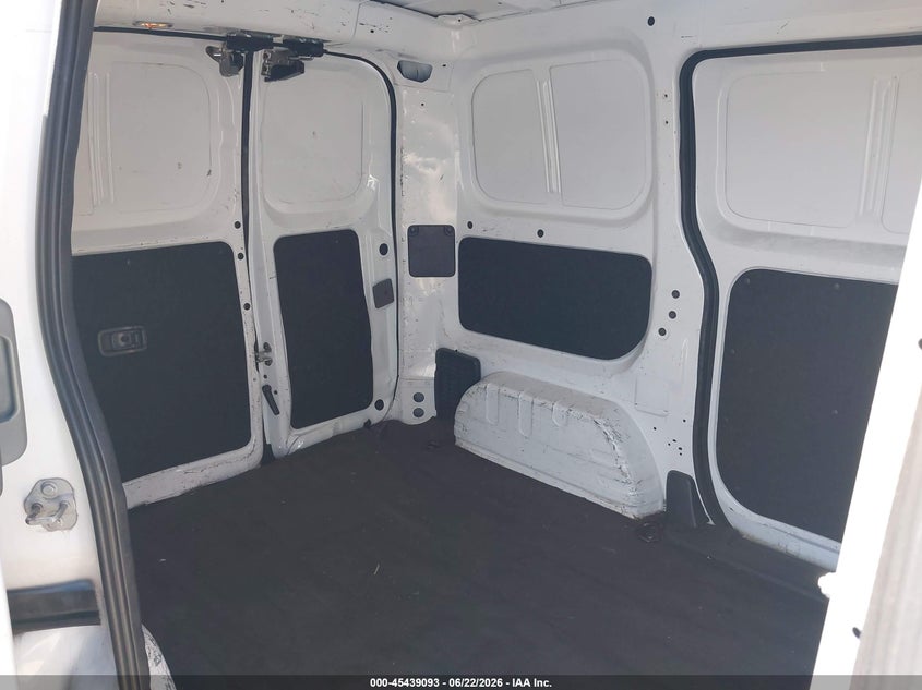 2019 Nissan Nv200 VIN 3N6CM0KNXKK692724 IAAI salvage auction — REAR END, Enterprise Vehicles Clear Only (Washington), sold $1,250 on 2026-07-08 (photo 8)