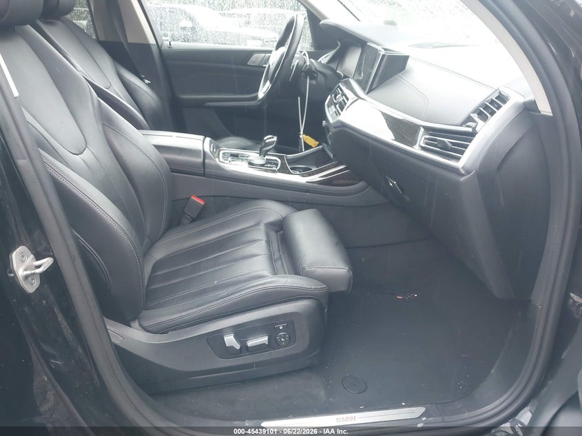 2021 BMW X7 VIN 5UXCW2C07M9F32352 IAAI salvage auction — FRONT END, Mv-907A (New York), sold $15,100 on 2026-07-28 (photo 5)