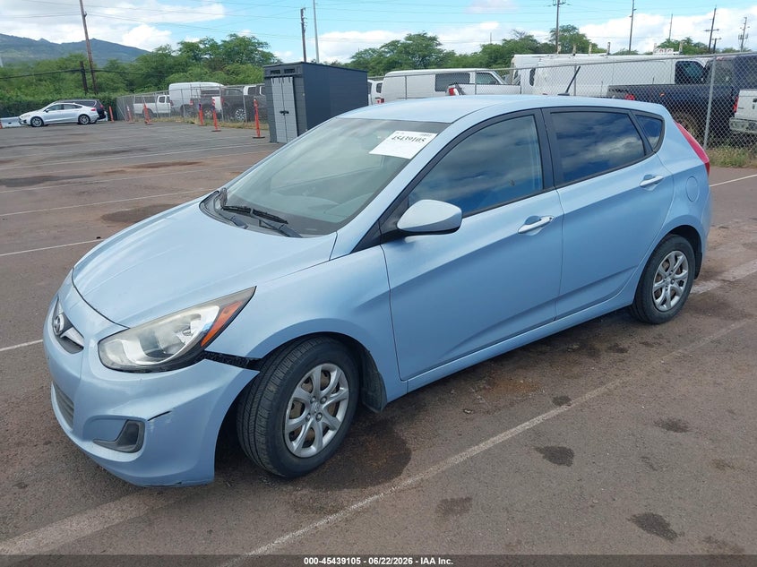 2013 Hyundai Accent VIN KMHCT5AE5DU137473 IAAI salvage auction — FRONT END, Salvage Title, sold $175 on 2026-07-28 (photo 2)