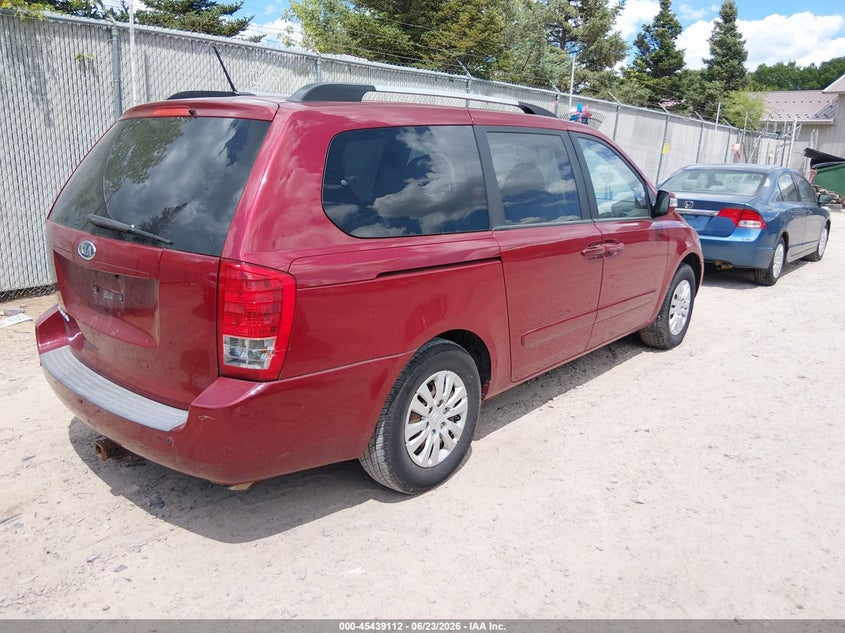 2011 Kia SEDONA VIN KNDMG4C75B6363374 IAAI salvage auction — NORMAL WEAR, Clear-Endorsement (Wisconsin), sold $250 on 2026-07-15 (photo 4)