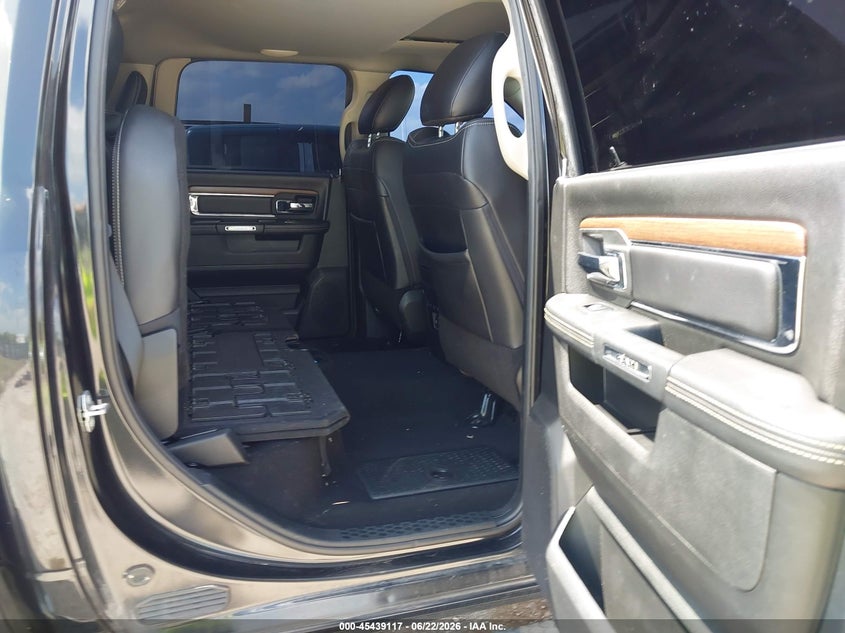 2018 Ram 1500 VIN 1C6RR7NM0JS230815 IAAI salvage auction — NORMAL WEAR, Salvage Title, sold $3,450 on 2026-07-27 (photo 8)