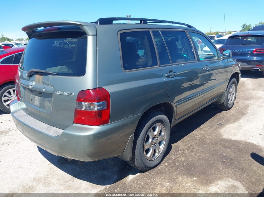 2005 Toyota Highlander VIN JTEEP21A150092565 IAAI salvage auction — NORMAL WEAR, Clear (Illinois), sold $875 on 2026-07-27 (photo 4)