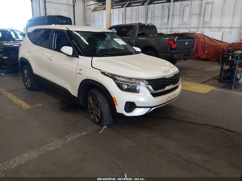 2022 Kia Seltos VIN KNDEPCAA0N7251772 IAAI salvage auction — LEFT SIDE, Salvage (Oregon), sold $4,400 on 2026-09-08 (photo 1)