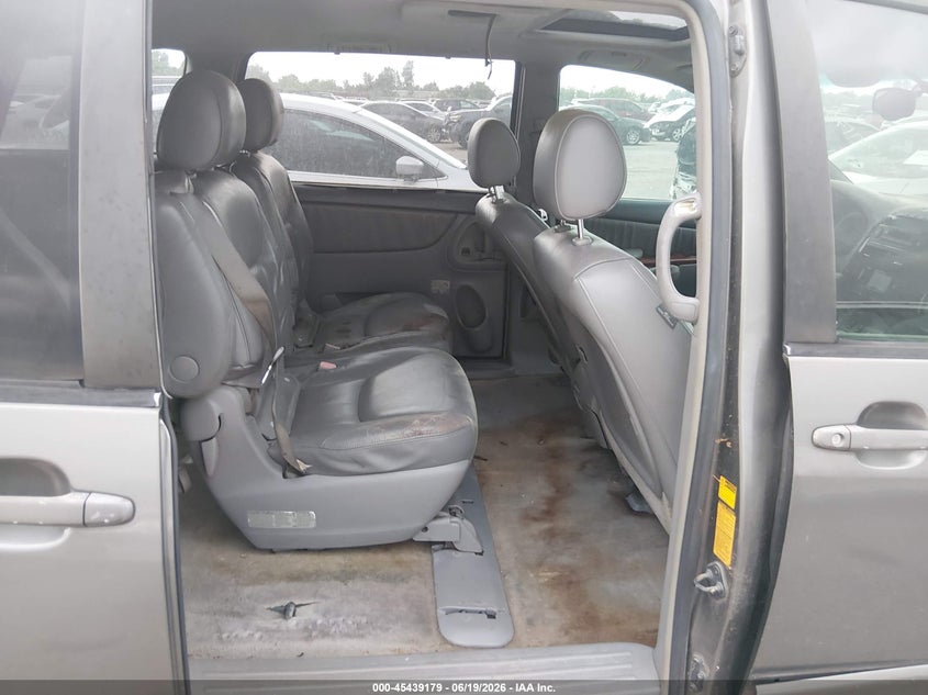 2005 Toyota Sienna VIN 5TDZA22C55S240009 IAAI salvage auction — NORMAL WEAR, Original (Texas), sold $850 on 2026-07-22 (photo 8)