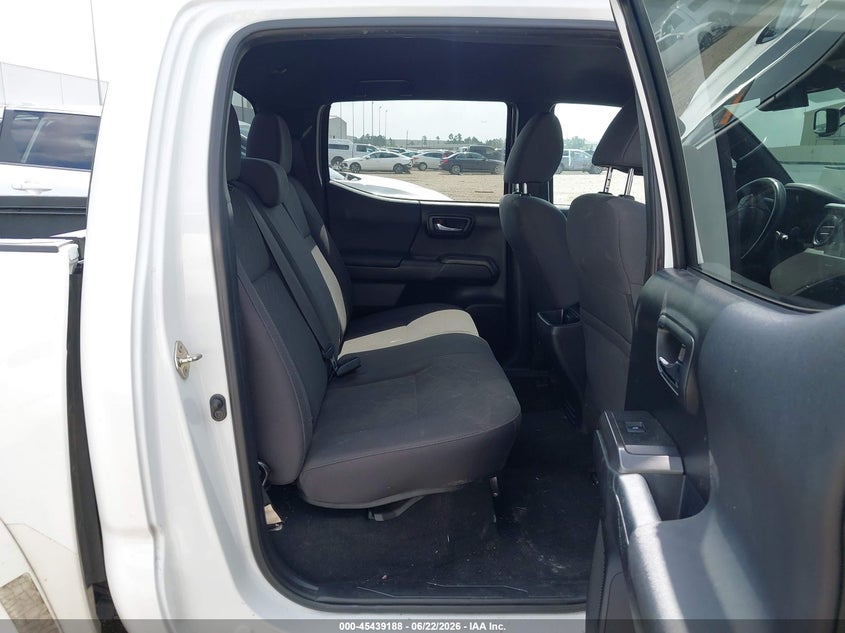 2017 Toyota Tacoma VIN 5TFAZ5CN5HX044433 IAAI salvage auction — REAR END, Original (Texas), sold $5,900 on 2026-07-23 (photo 8)