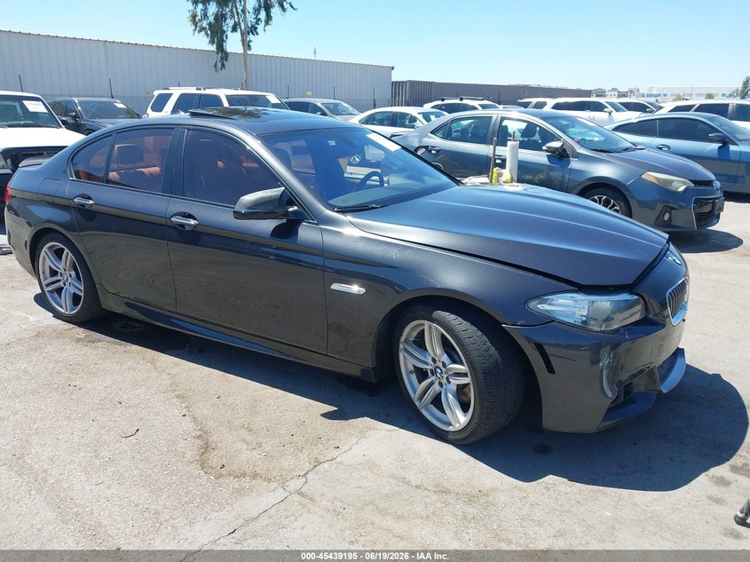 2015 BMW 5er VIN WBA5B1C5XFD920732 IAAI salvage auction — LEFT FRONT, Salvage (California), sold $1,800 on 2026-07-29 (photo 1)