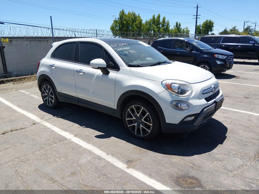 2017 Fiat 500x VIN ZFBCFXCB7HP613241 — IAAI salvage auction photo