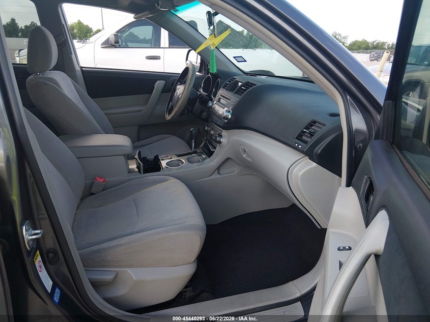 2012 Toyota Highlander VIN 5TDZK3EH3CS076122 IAAI salvage auction — RIGHT SIDE, Original (Texas), sold $3,850 on 2026-07-31 (photo 5)