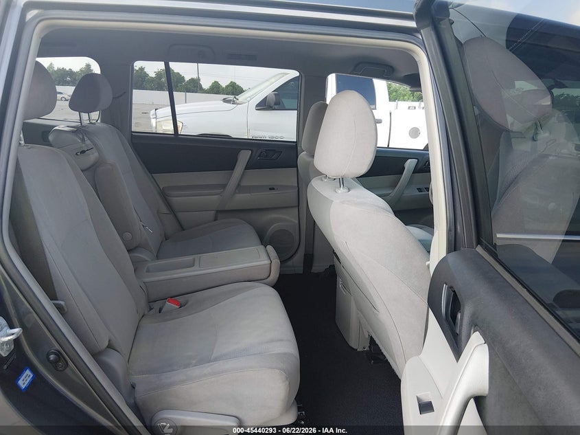 2012 Toyota Highlander VIN 5TDZK3EH3CS076122 IAAI salvage auction — RIGHT SIDE, Original (Texas), sold $3,850 on 2026-07-31 (photo 8)