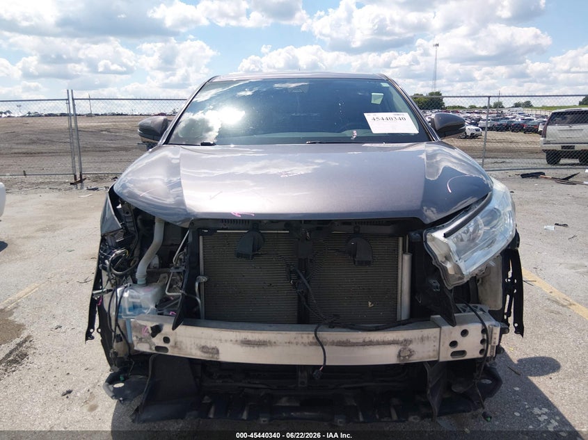 2019 Toyota Highlander VIN 5TDBZRFH6KS717700 IAAI salvage auction — FRONT END, Salvage (Iowa), sold $5,900 on 2026-07-21 (photo 6)